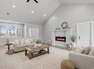 157 Sylas Hayes Loop, Pleasanton, TX 78064