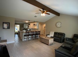 124 Dallas St, Angleton, TX 77515