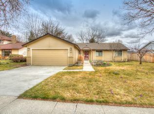 417 E Ranch Dr, Eagle, ID 83616