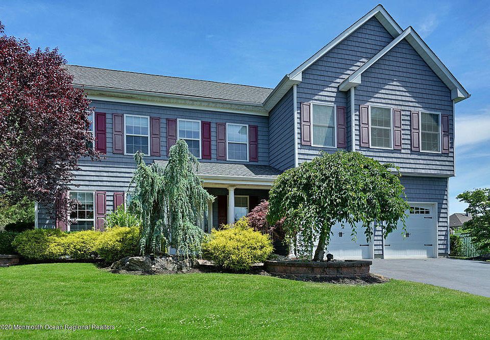 1st image of 39 Woodstown Dr