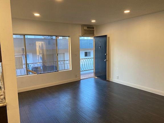 5th image of 807 N Alfred St #8