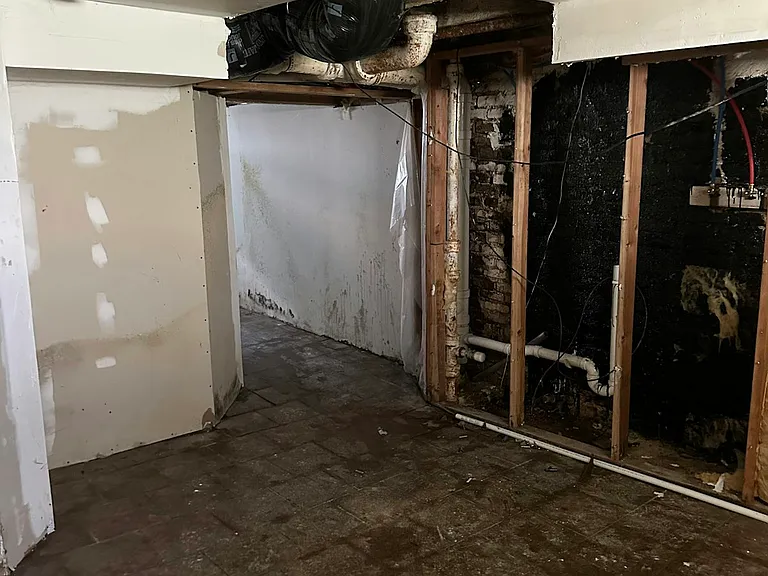 2121 N Prospect Rd — Photo 11