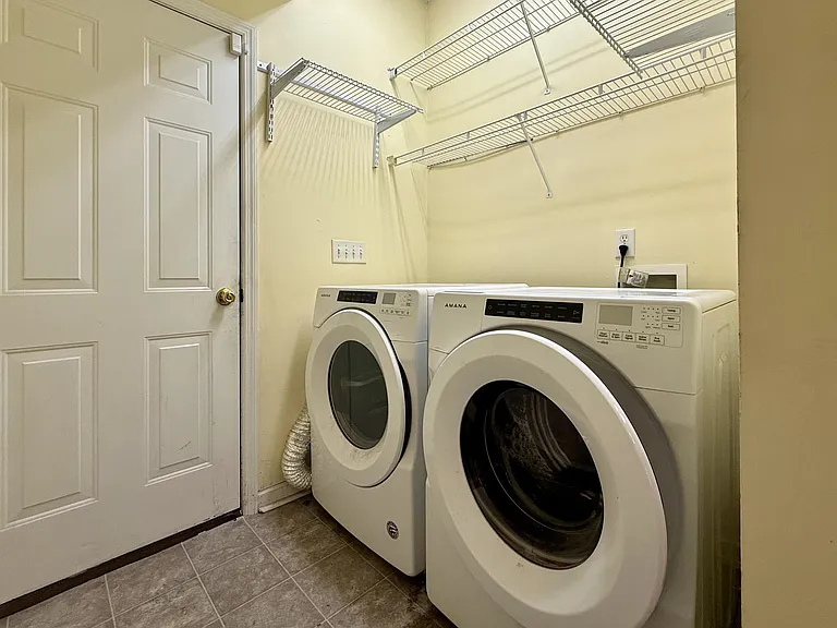 102 Adthan Cir — Photo 34