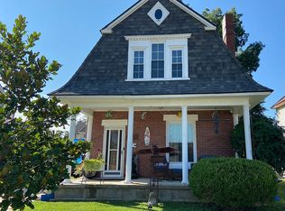 417 E Jackson Ave, Iola, KS 66749