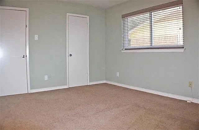 737 Snowden Dr — Photo 2