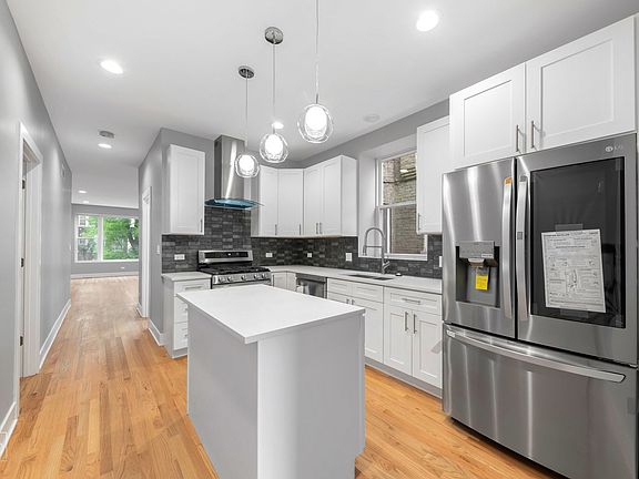 5th image of 4641 N Monticello Ave #1