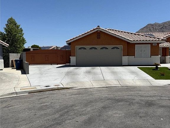3rd image of 6248 Sapporo Cir