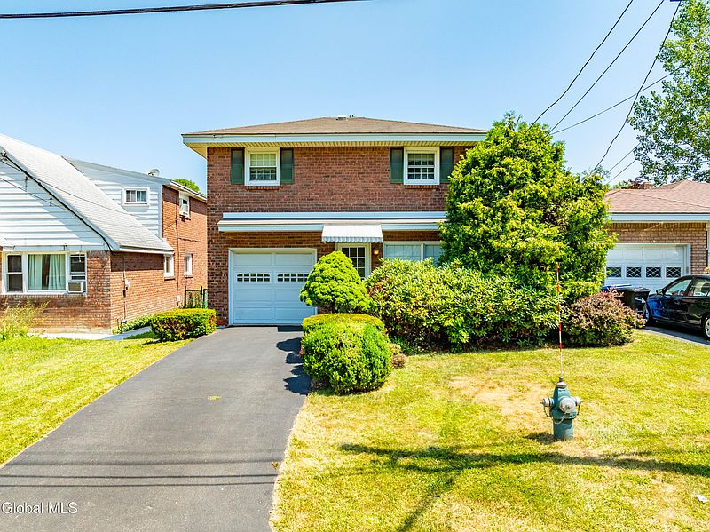 3rd image of 672 Providence Street
