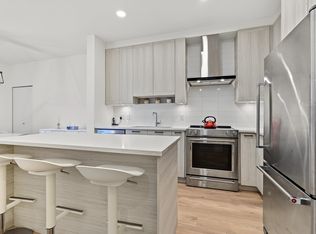 7169 14th Ave #218, Burnaby, BC V3N 0H6