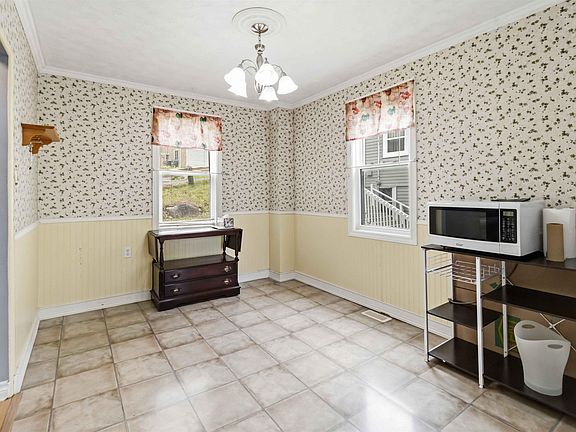 5th image of 20 Acorn Rd
