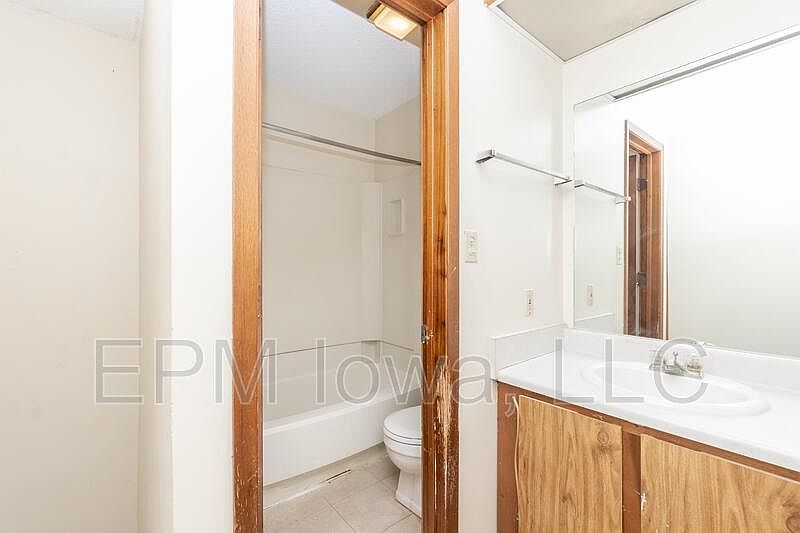 2nd image of 3009 12th Ave SW APT 217