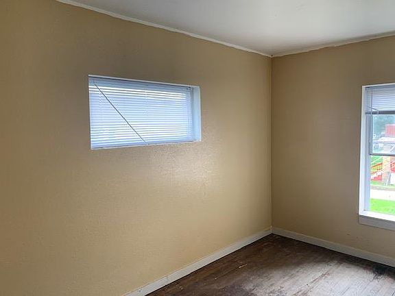 3rd image of 135 E Keefe Ave APT 1