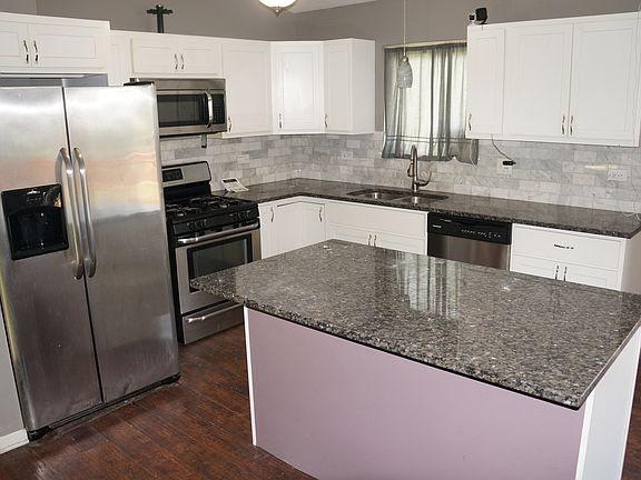 3rd image of 2205 Salem Blvd