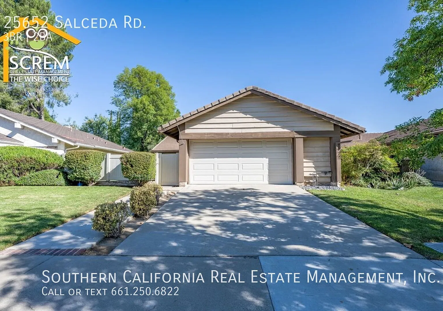 Single Story Three Bedroom Home in Valencia — Photo 1