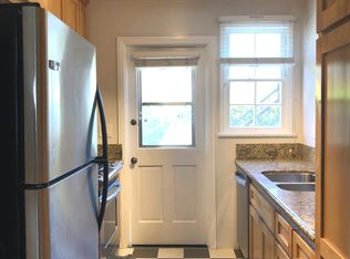 1210 Washington Ave APT B, Santa Monica, CA 90403