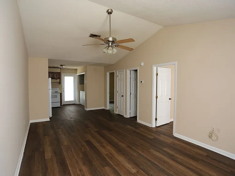 1807 Chandler Rd #1 — Photo 5