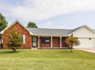 9511 E 25th St, Tulsa, OK 74129