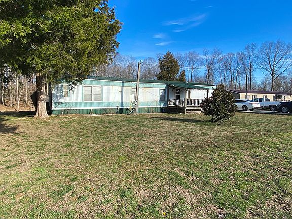 3rd image of 307 Geneva Dr