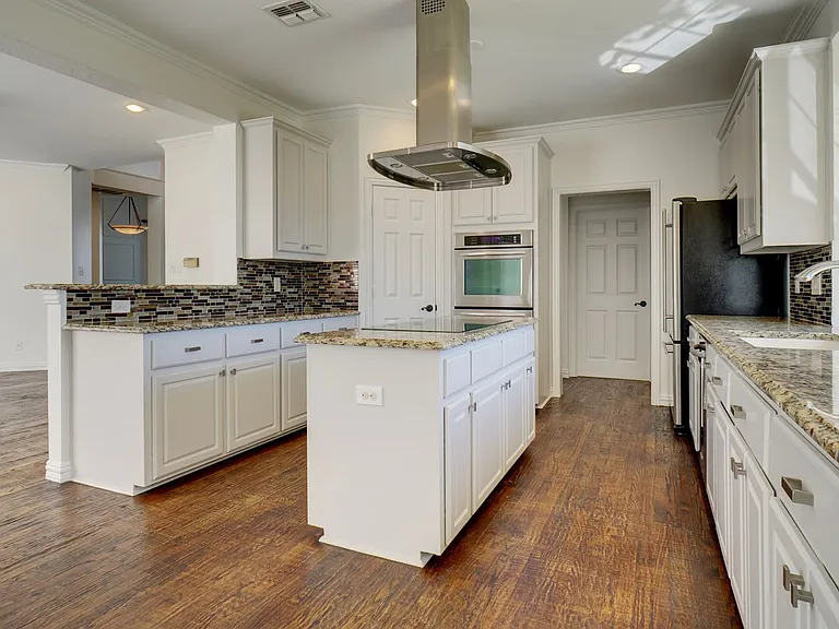 1307 Normandy Dr — Photo 14