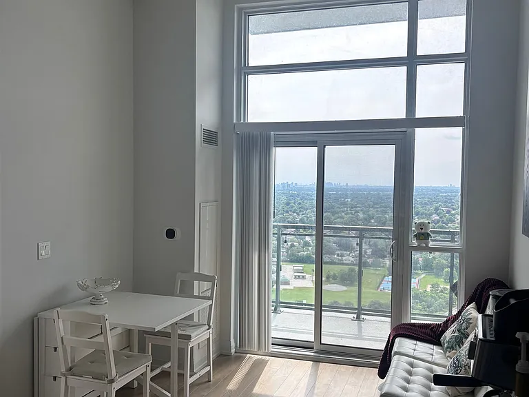 20 Meadowglen Pl E #2806 — Photo 20