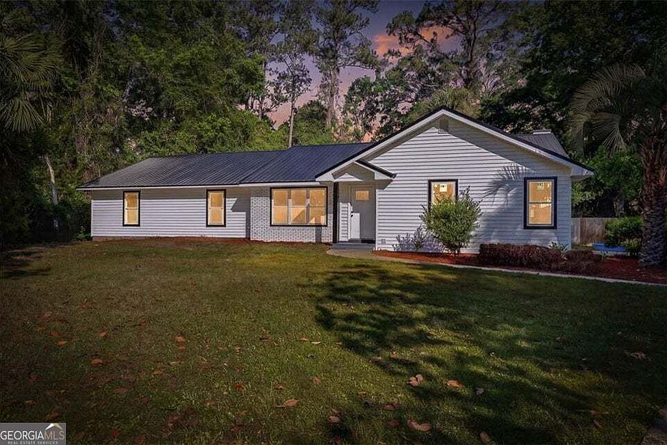 1st image of 102 Mackqueen Dr