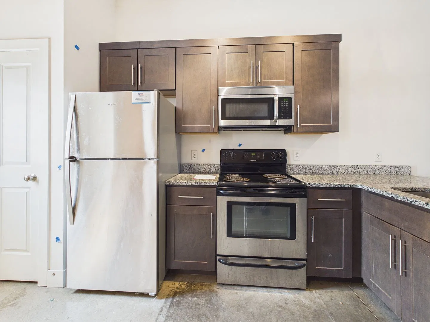 1 bed, 1.0 bath, 740 sqft, $1,475 — Photo 2