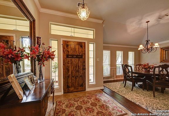 3rd image of 19526 Highgrove Ln