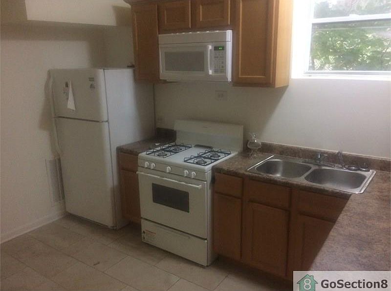 1st image of 11130 S Vernon Ave #1