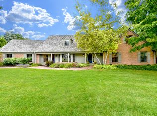 10260 N Range Line Ct, Mequon, WI 53092