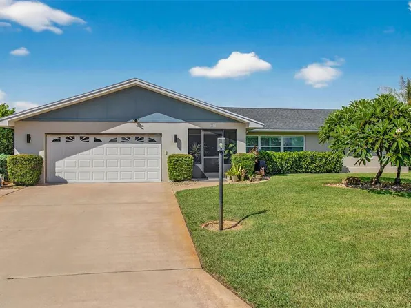 227 S Lake Dr, Lehigh Acres, FL 33936