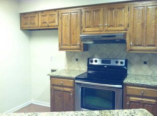 1127 Towne Lake Dr, Longview, TX 75601