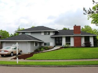 15575 NW Oak Hills Dr, Beaverton, OR