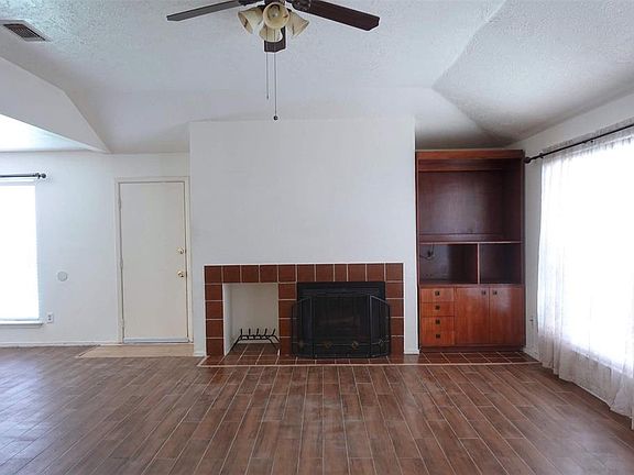 5th image of 12906 Newberry St