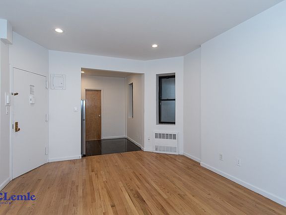 4th image of 1592 2nd Ave APT 4C