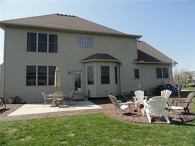 2nd image of 8436 Queensridge Dr