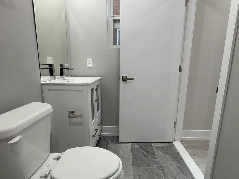 649-1 N 35th St #202A — Photo 12