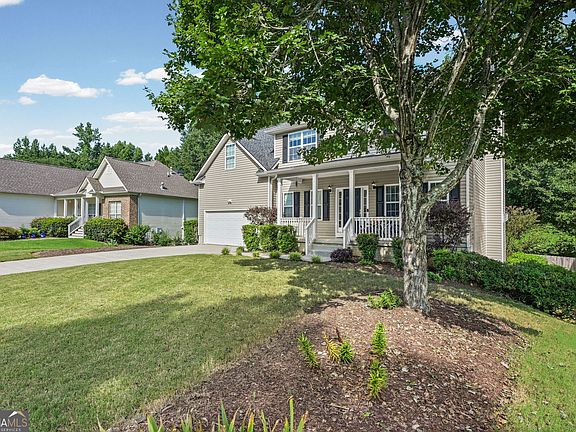 3rd image of 99 Bedford Park Dr