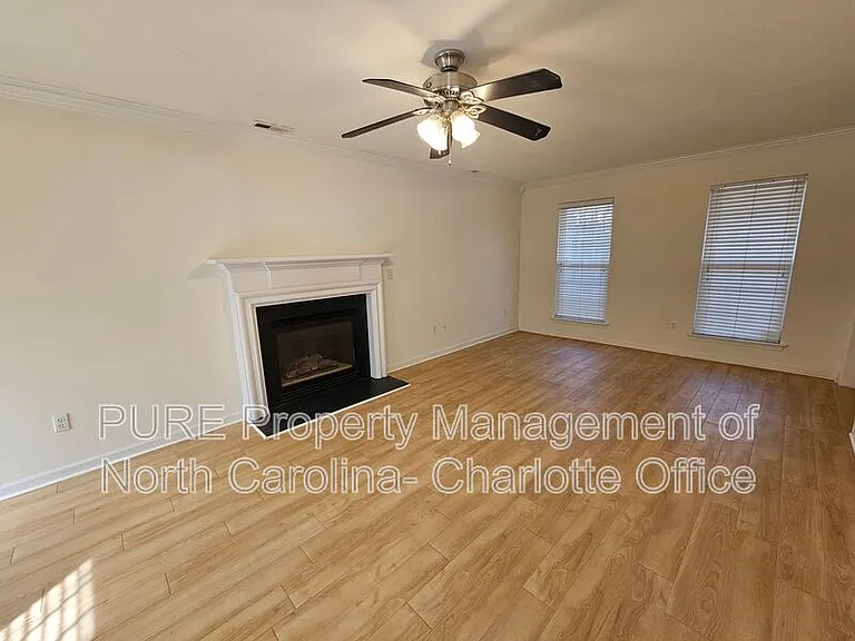 4423 Cades Cove Dr — Photo 12