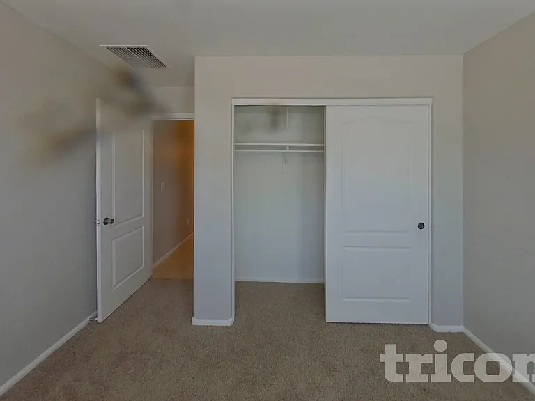 39964 W Sanders Way — Photo 11