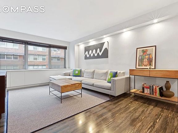 3rd image of 10 W 15th St APT 919