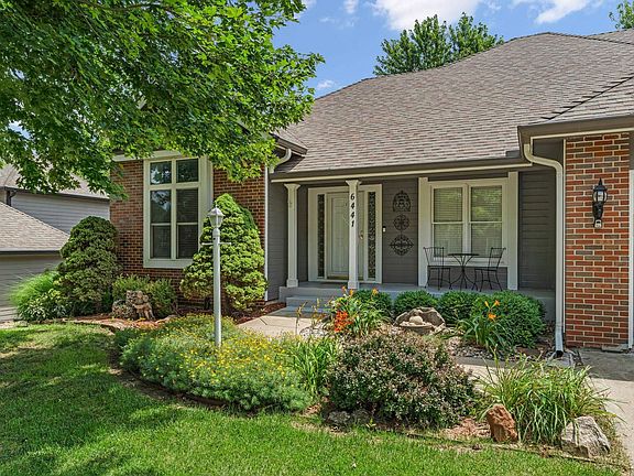 4th image of 6441 SW Golf View Dr