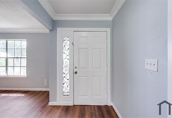 3rd image of 7811 Glen Nook