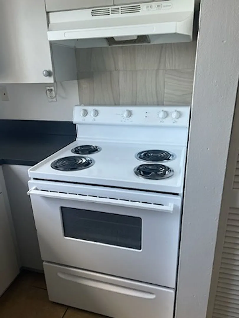Flagler Apartments — Photo 3