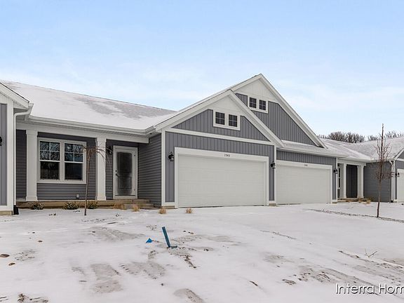 4th image of 1543 N Village Cir #76