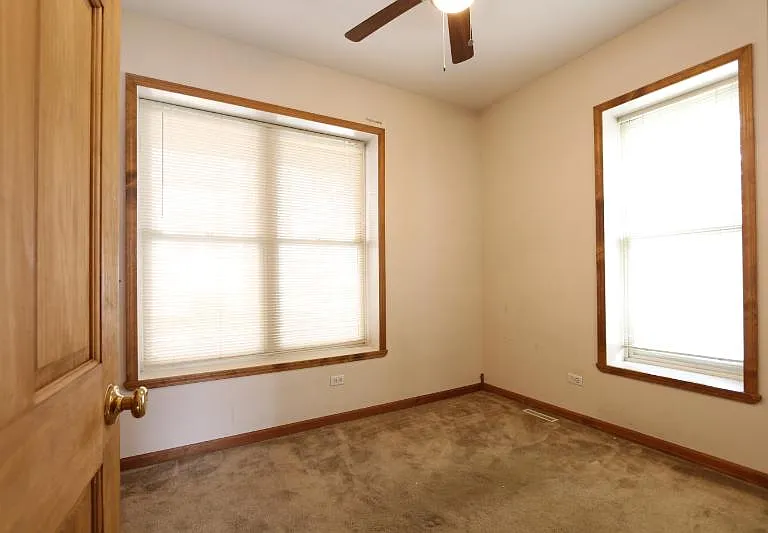 1257 W Flournoy St #1R — Photo 12