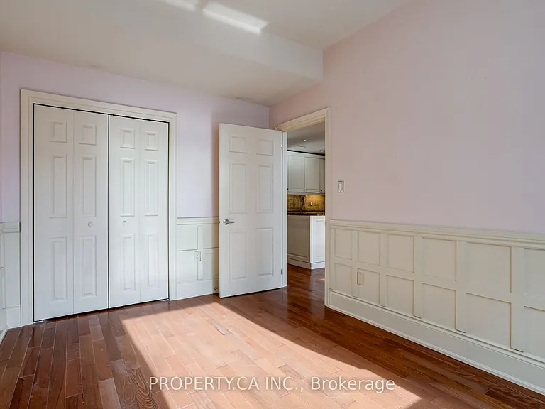 283 King St E #201 — Photo 15
