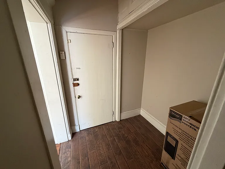 719 Washington Pl #2 — Photo 13