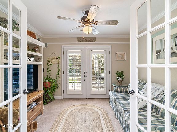 5th image of 6731 La Christa Way