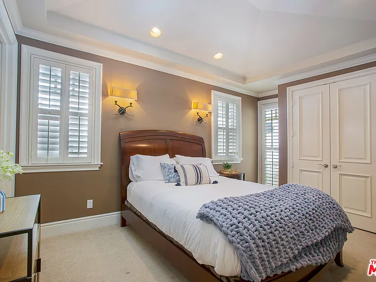 421 E Edgewater Ave — Photo 54