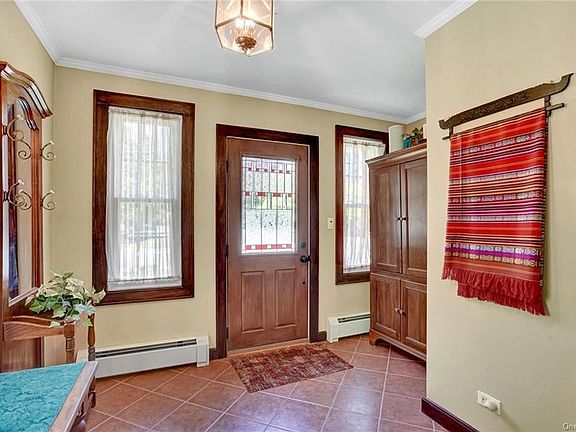3rd image of 127 Bannon Ave